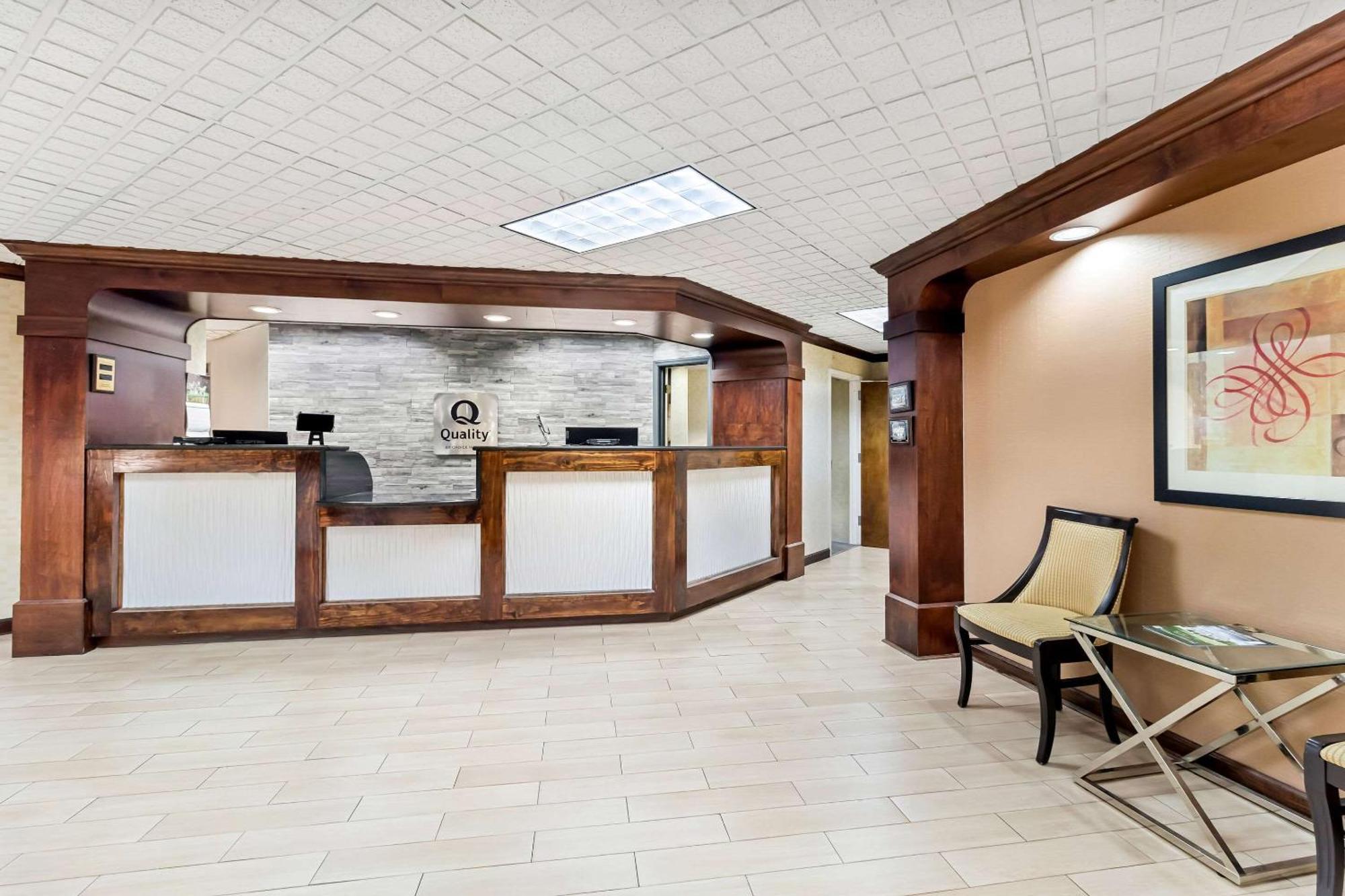Quality Inn & Suites Florence Civic Center Экстерьер фото