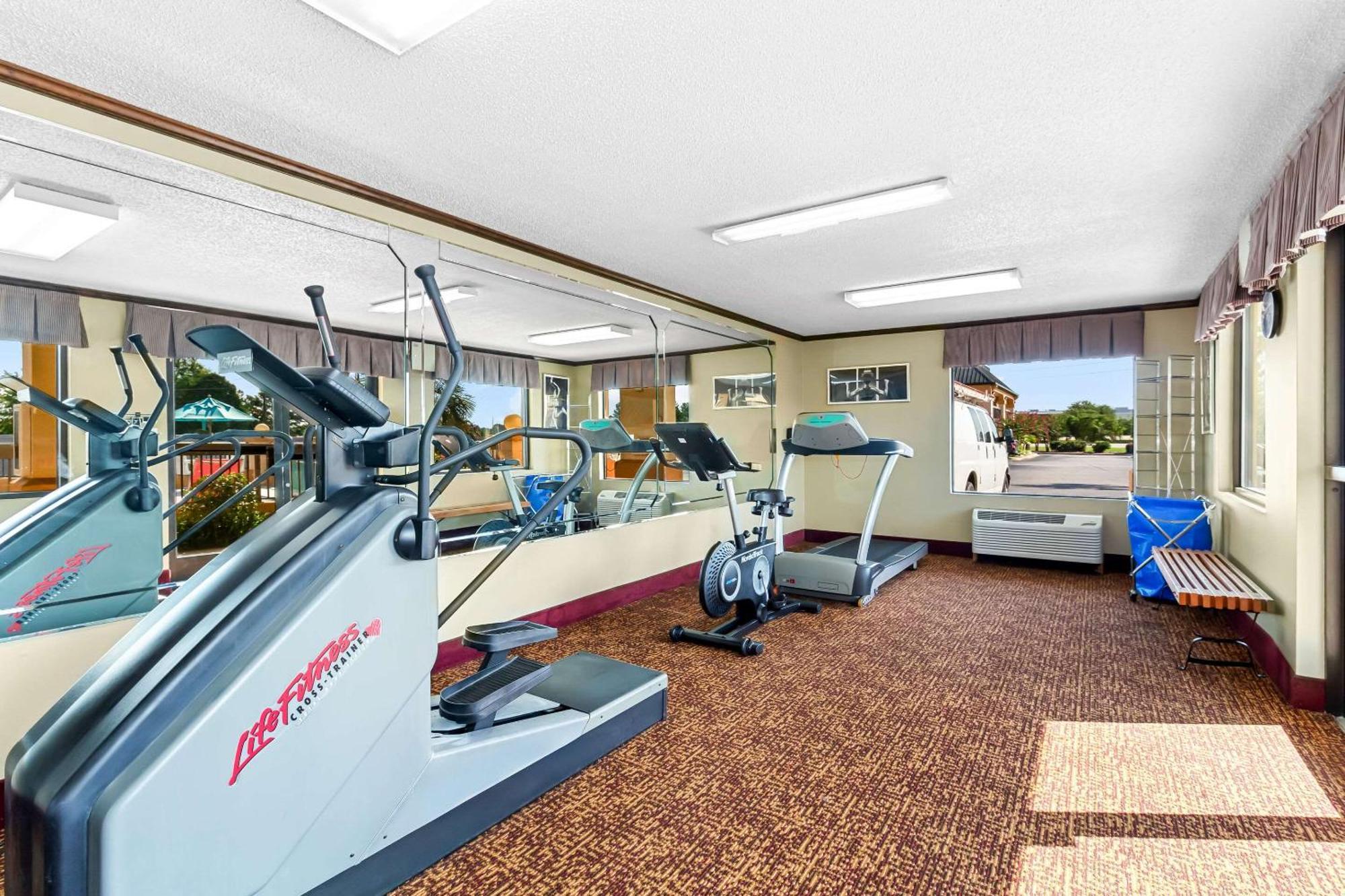 Quality Inn & Suites Florence Civic Center Экстерьер фото