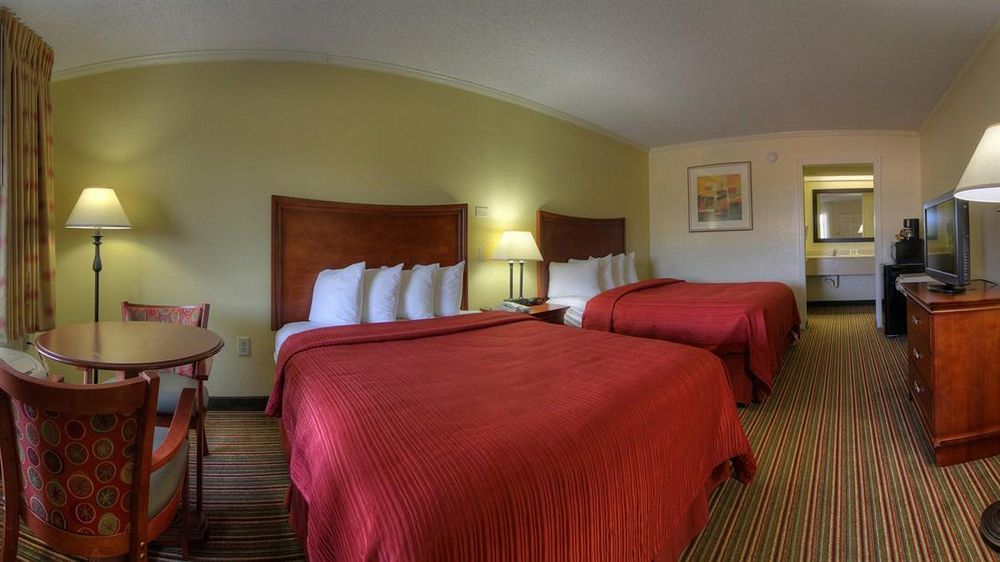 Quality Inn & Suites Florence Civic Center Экстерьер фото
