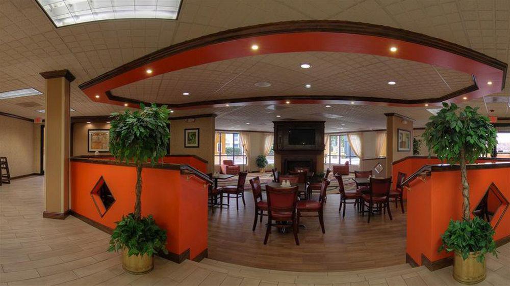Quality Inn & Suites Florence Civic Center Экстерьер фото